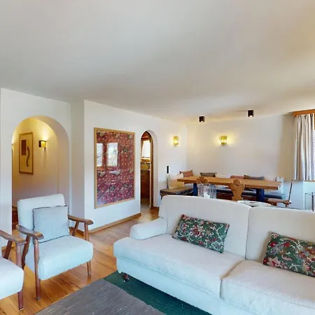 Tschuetta 2 Apartament